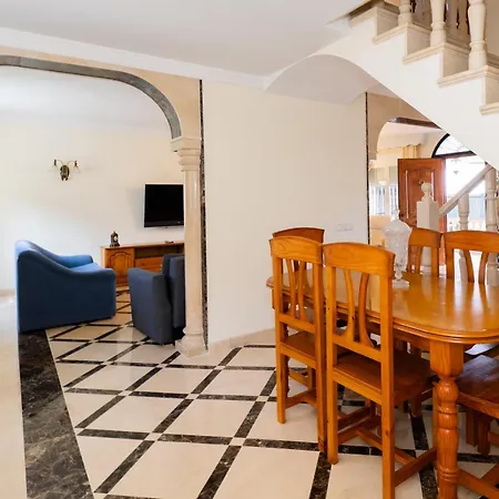 Cubo's Paraiso Feriehus *